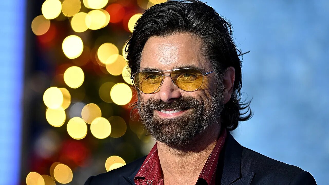 “John Stamos Reveals Candid Truth: Attempted Early Exit from ‘Full House’ as He Confesses ‘I Hated That Show'”